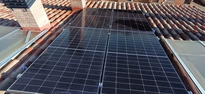 73624instalacion-paneles-solares-leon-2.webp